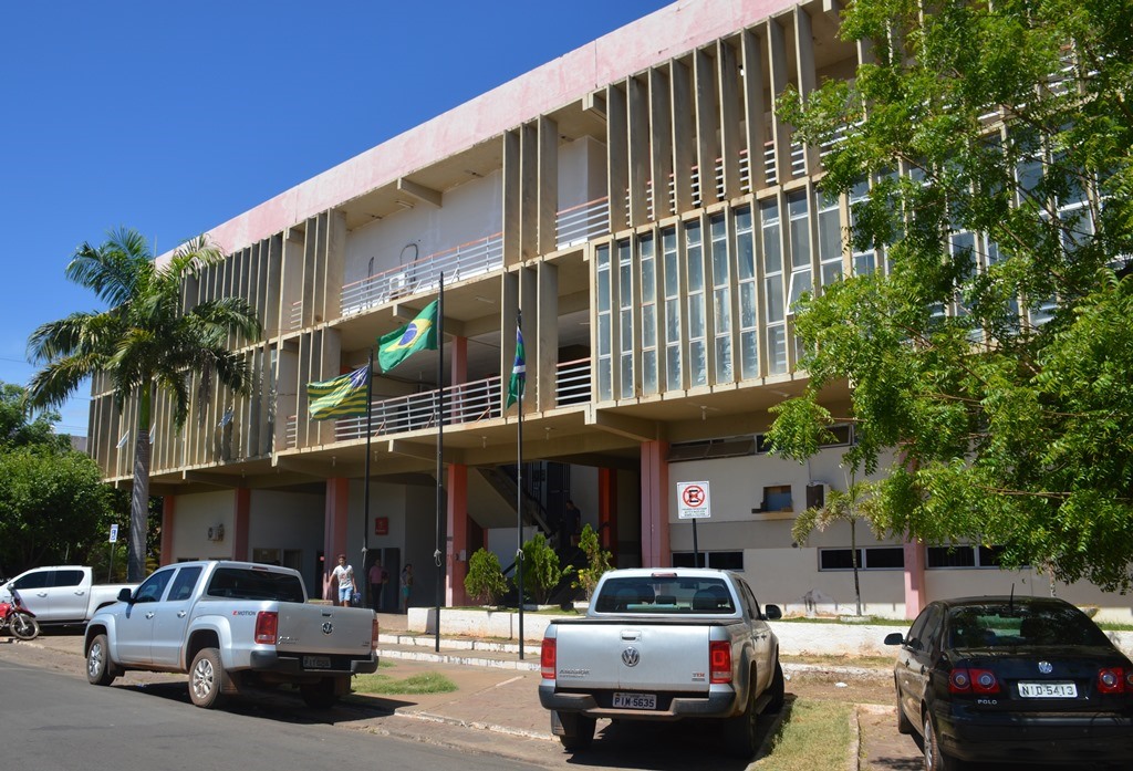 Demissões atingirão secretarias que funcionam na sede da Prefeitura de Picos