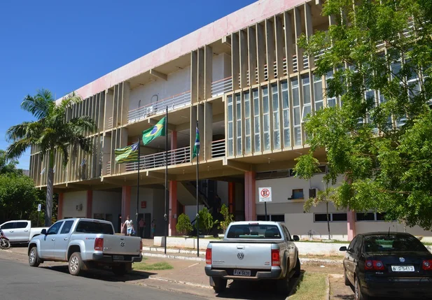 Demissões atingirão secretarias que funcionam na sede da Prefeitura de Picos