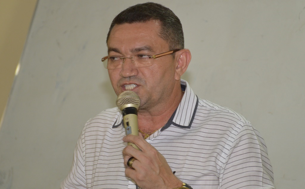 Exonerações foram autorizadas pelo prefeito Padre Walmir