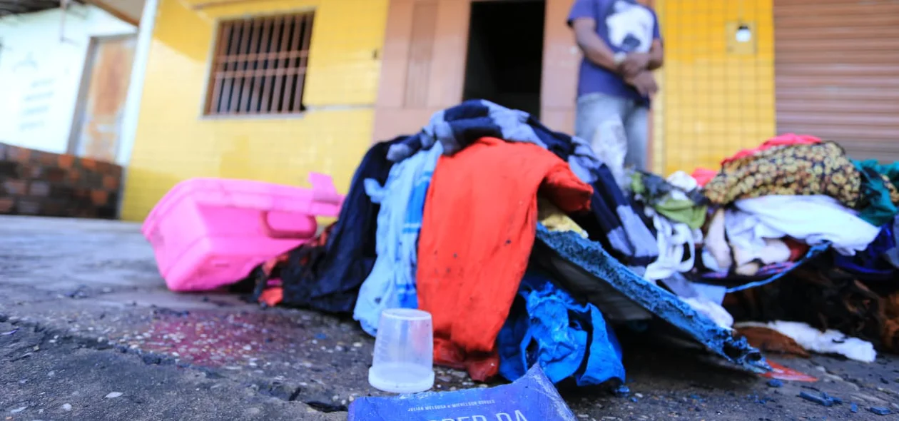 Objetos que restaram do incêndio
