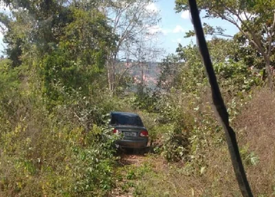 Carro roubado no sábado passado 23/06