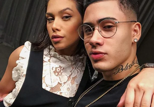 Flávia Pavanelli e Mc Kevinho