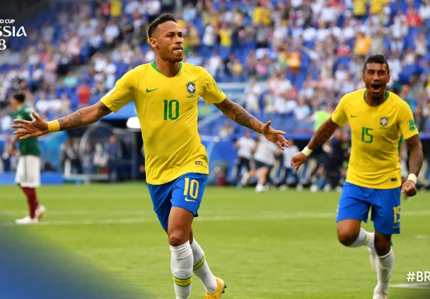 Com gol de Neymar, Brasil vence México nas oitavas de final da Copa do Mundo.