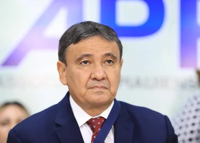 Governador Wellington Dias durante solenidade na APPM