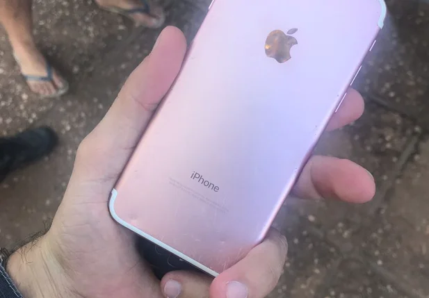 Celular Iphone 7 roubado no bairro Lourival Parente
