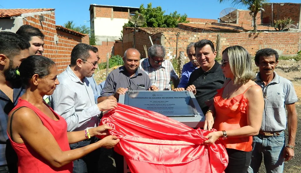 Inauguração da galeria do bairro malvinas 