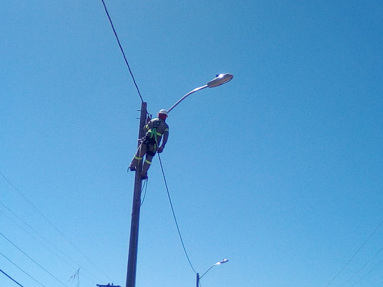 Prefeitura de Picos amplia rede de iluminação pública