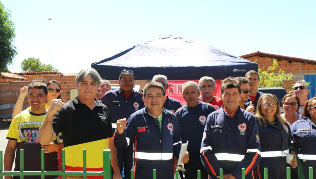 Trabalhadores realizam protesto na FMS