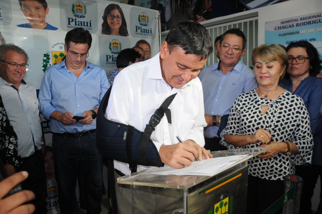 Wellington Dias inaugura reforma do Hospital Chagas Rodrigues em Piripiri