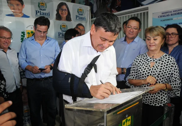 Wellington Dias inaugura reforma do Hospital Chagas Rodrigues em Piripiri