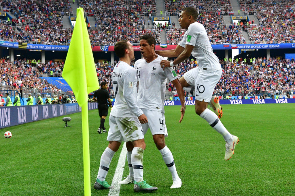 França bate o Uruguai e garante vaga na semifinal da Copa do Mundo