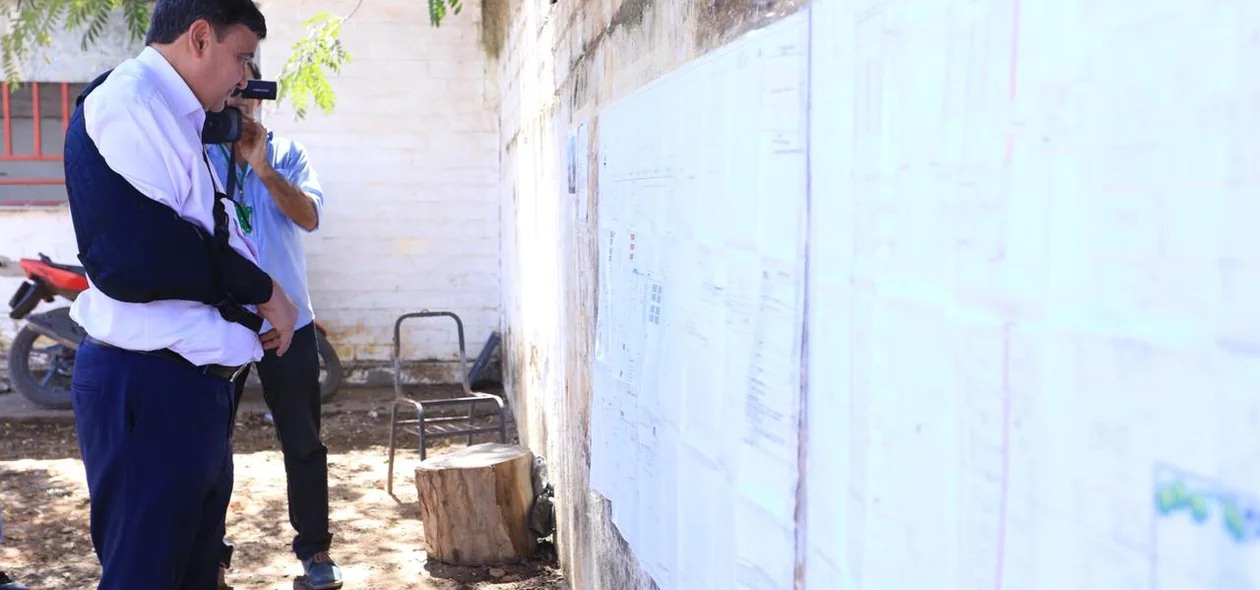 Governador visita terreno em que será construído nova maternidade do Piauí