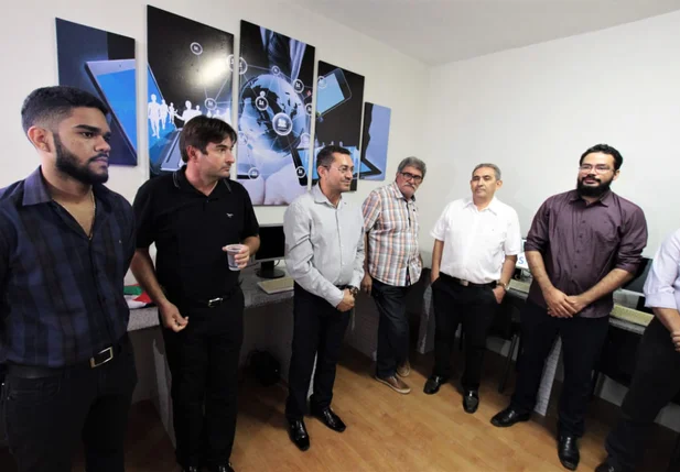 Prefeito inaugura polo tecnológico de Picos