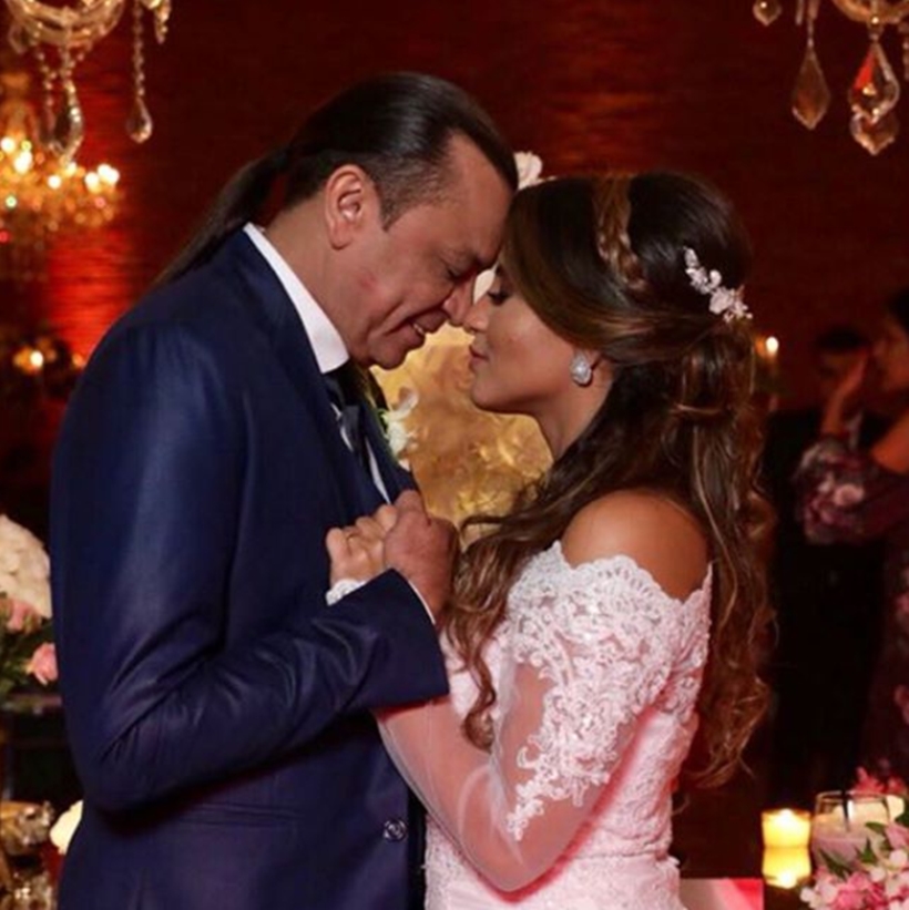 Frank Aguiar e Carol Santos se casam