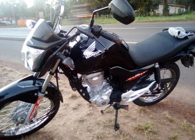 Moto foi roubada na manhã deste sábado