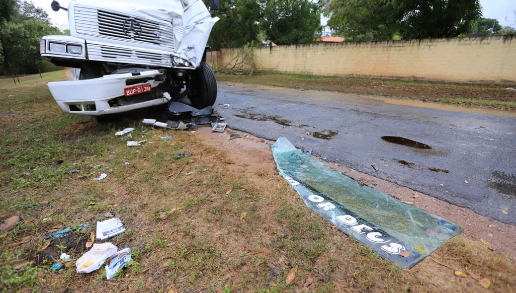 O acidente aconteceu na Avenida Poti