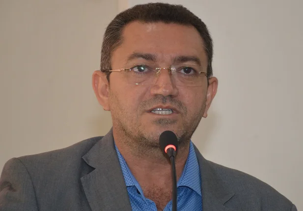 Padre Walmir tentar derrubar liminar no TJ