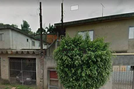 Casa do suspeito de matar o pai e a irmã em São Paulo 