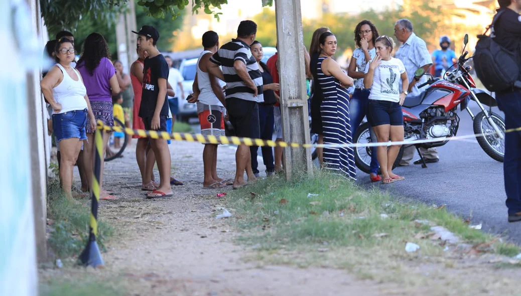 Macelo tinha acabado de estacionar o veículo 