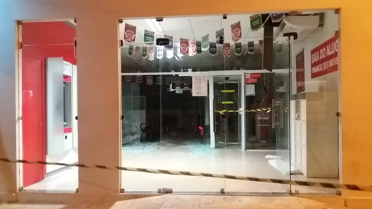 Portas de vidro quebradas
