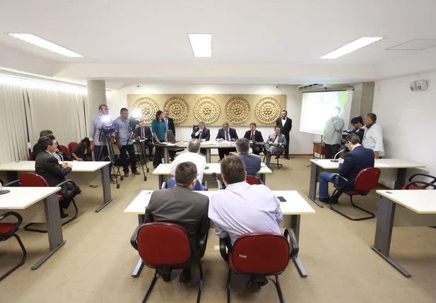 Reunião realizada na Alepi na CCJ