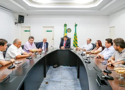 Encontro ocorreu no Palácio de Karnak