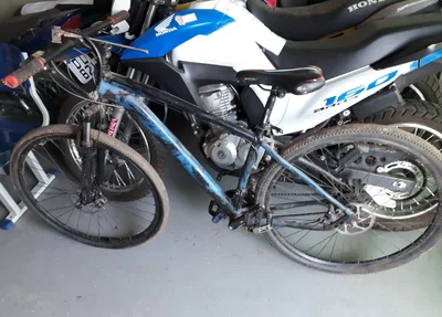 Bicicleta roubada teve cores modificadas para dificultar a identificação   