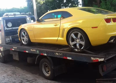 Camaro amarelo é apreendido em blitz no centro de Teresina