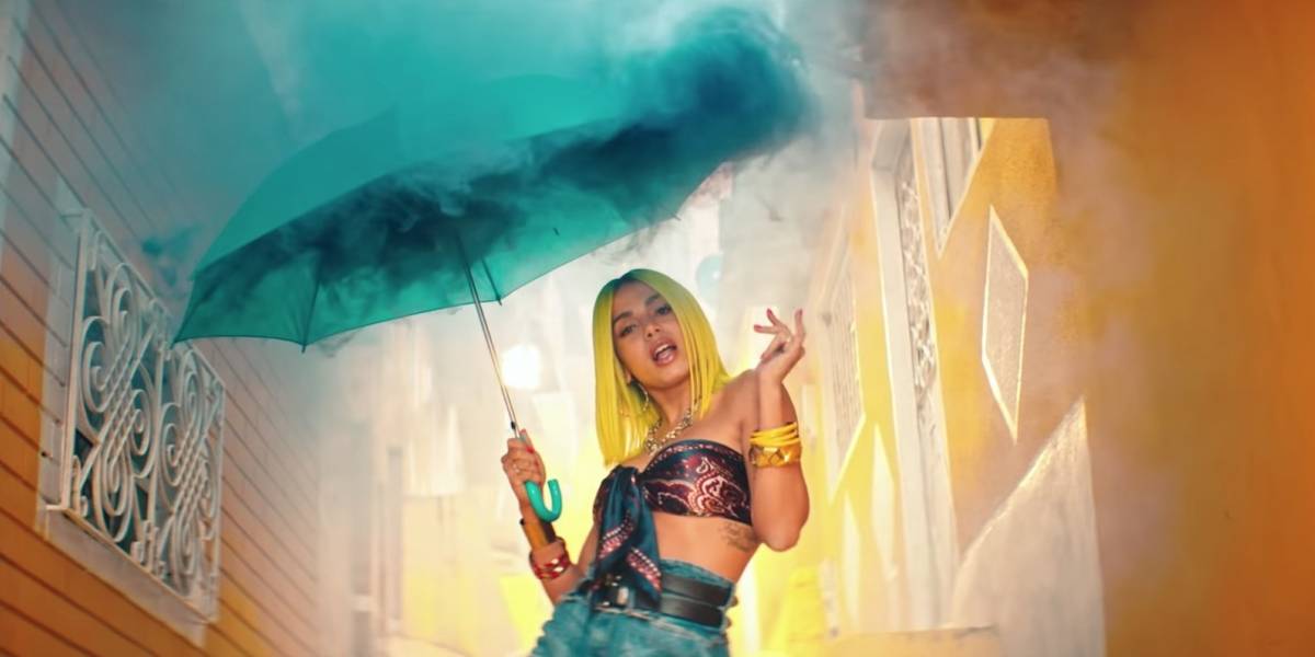 Anitta lança a música Medicina