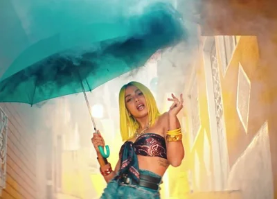 Anitta lança a música Medicina