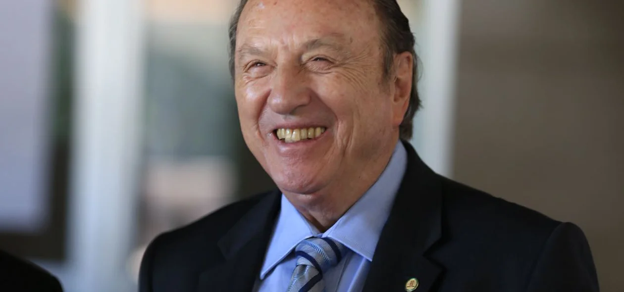 Pré-candidato à Presidência pela DC,Eymael