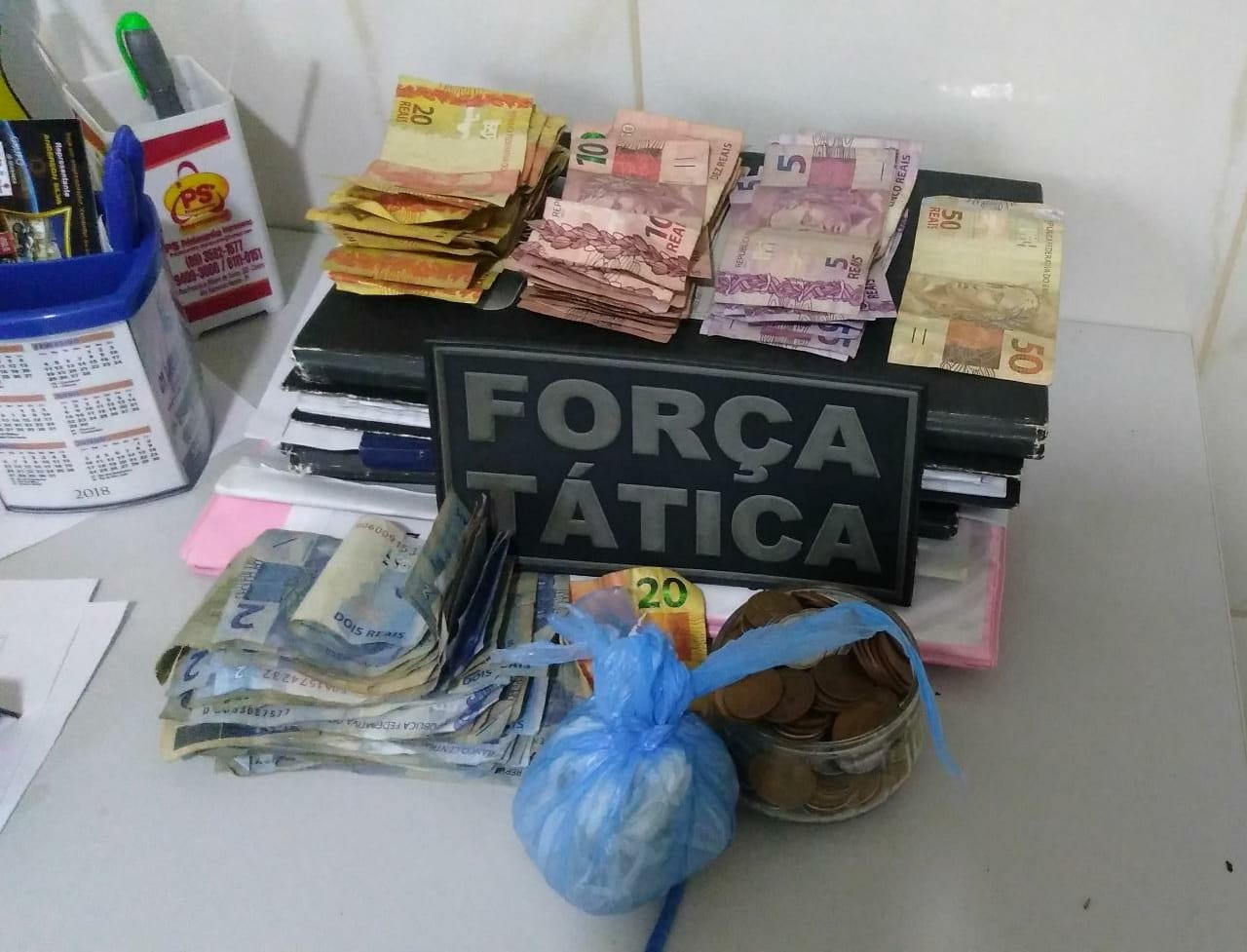 Material apreendido em bar em São Raimundo Nonato 