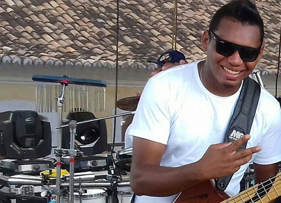 Jordellyo Bass, baixista da banda BB Chorão