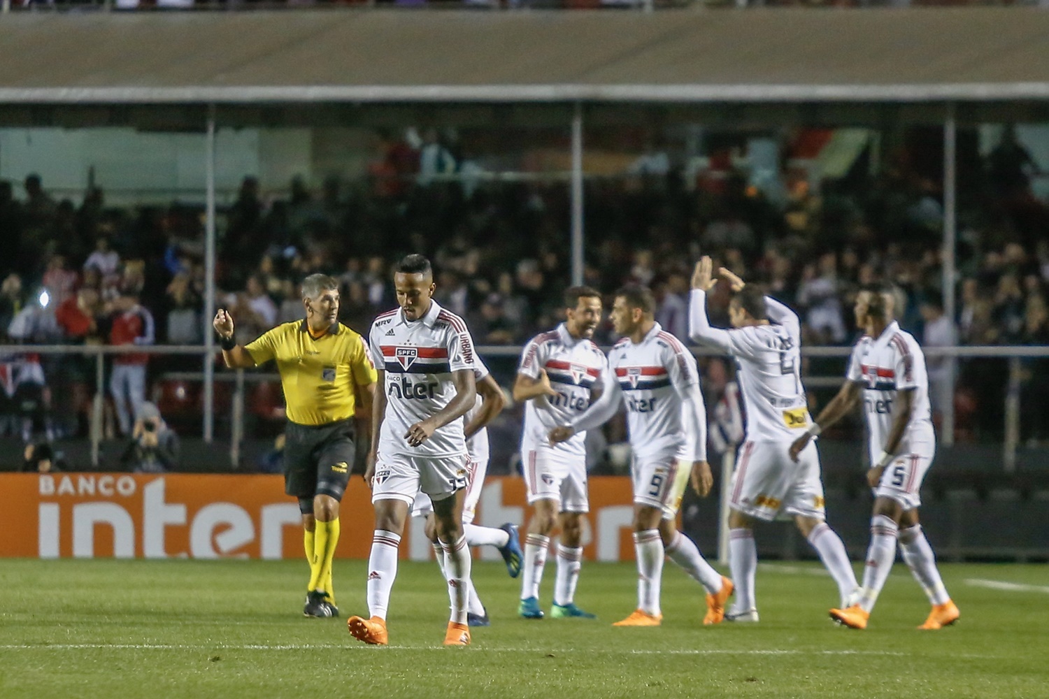 São Paulo durante partida no Morumbi