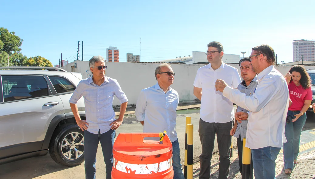 Firmino Filho visita obas na zona leste