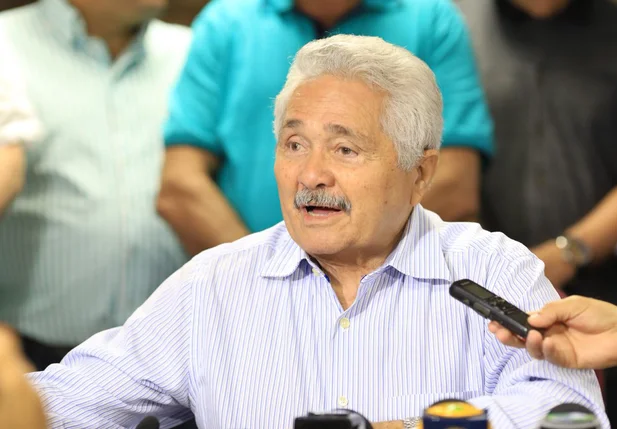 Elmano Férrer