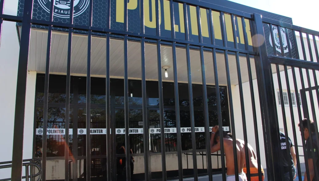 Os presos foram levados para a Polinter