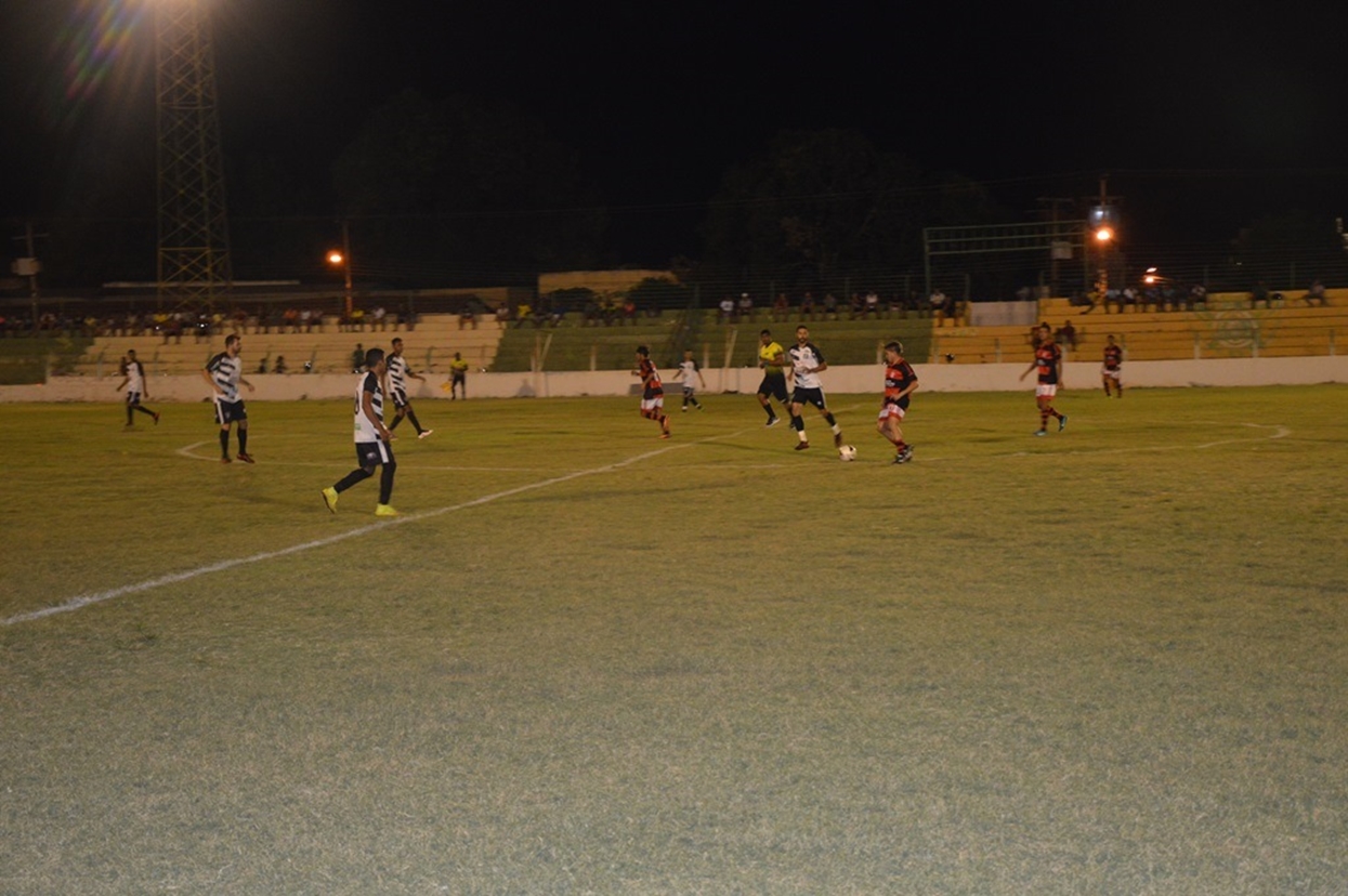 Jogo foi bem equilibrado.