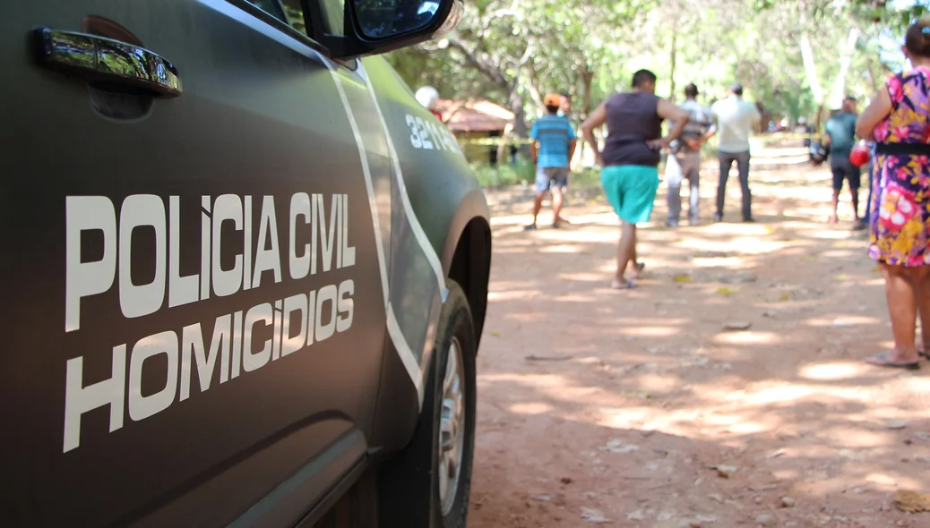 Viatura do Departamento de Homicídio e Proteção à Pessoa