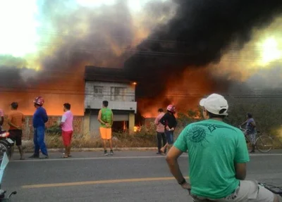 Incêndio de grande proporção em Picos