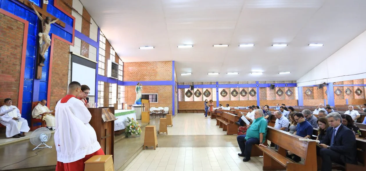 Missa na Capela Via Sacra, na Vila da Paz
