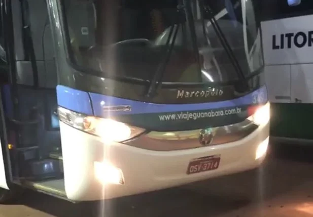 Ônibus da Guanabara parado após fato inusitado 