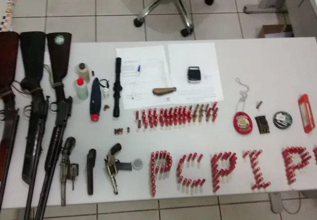 Armas e munições apreendidas pela polícia