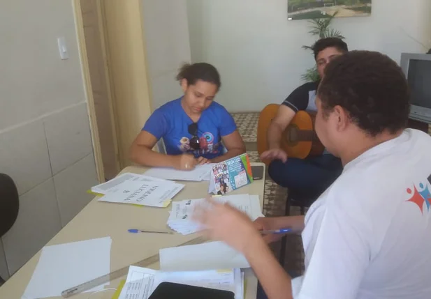 Inscrições para oficinas de violão em Picos