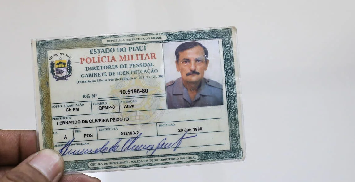 Identificação do policial