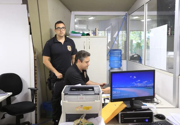 Estão sendo cumpridos 40 mandados de busca e apreensão