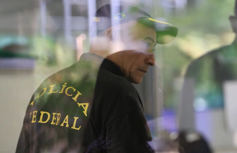 Polícia Federal na sede da Secretaria de Educação do Piauí (Seduc)