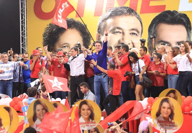 Marcelo Castro, Wellington Dias, Regina Sousa e Ciro Nogueira em convenção