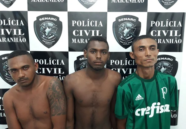 Homens presos pelo SENARC