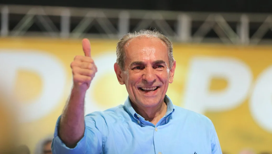 Marcelo Castro durante convenção do PT